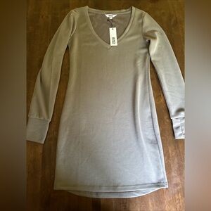 NWT BB Dakota Long Sleeve V-neck Ribbed Dress Olive‎ Green Grey Small